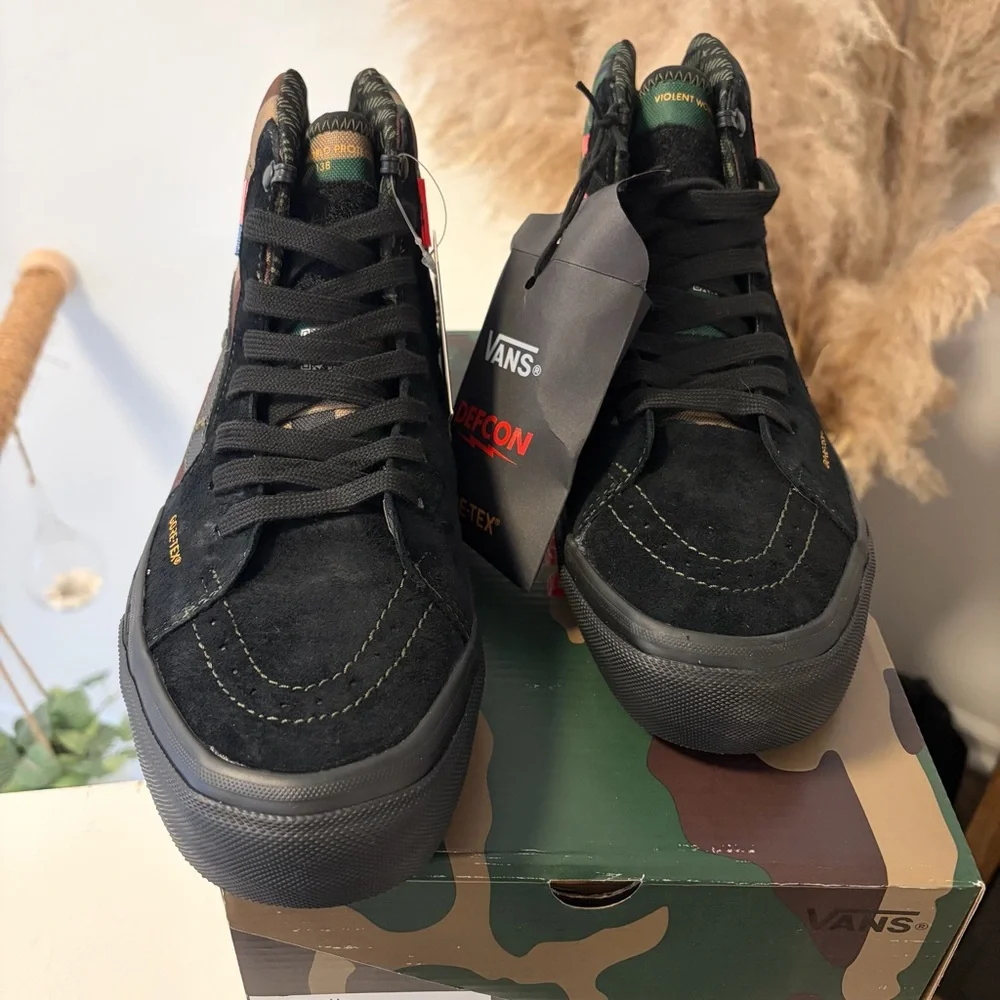 DEFCON Vans Sk8-Hi Notchback Gore-Tex - NWT - Picture 4 of 8